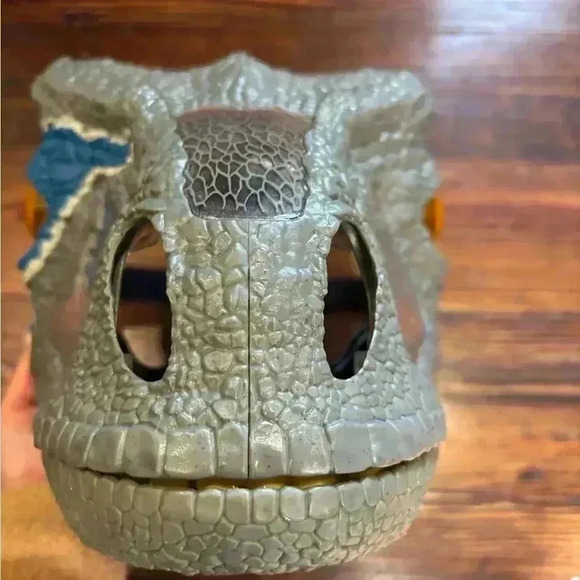 Jurassic World Velociraptor Blue Chomp N Roar Fallen Kingdom Adjustable Mask - Picture 5 of 6